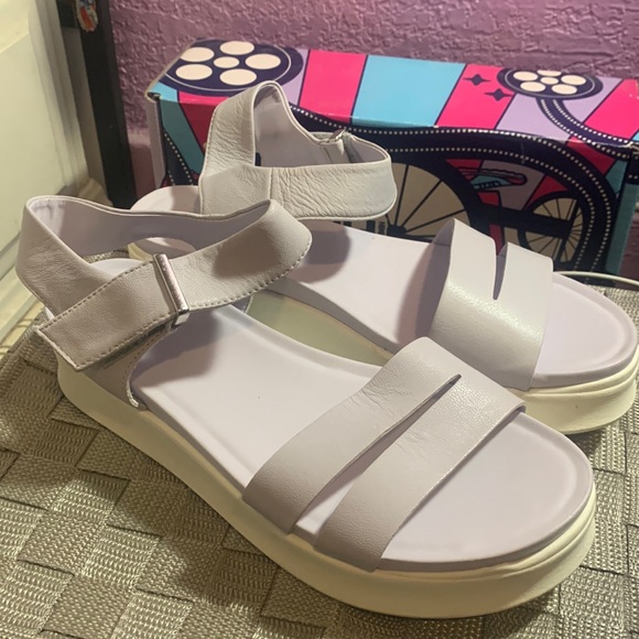 NWOT Franco Sarto Light Purple Sandals - Picture 1 of 4